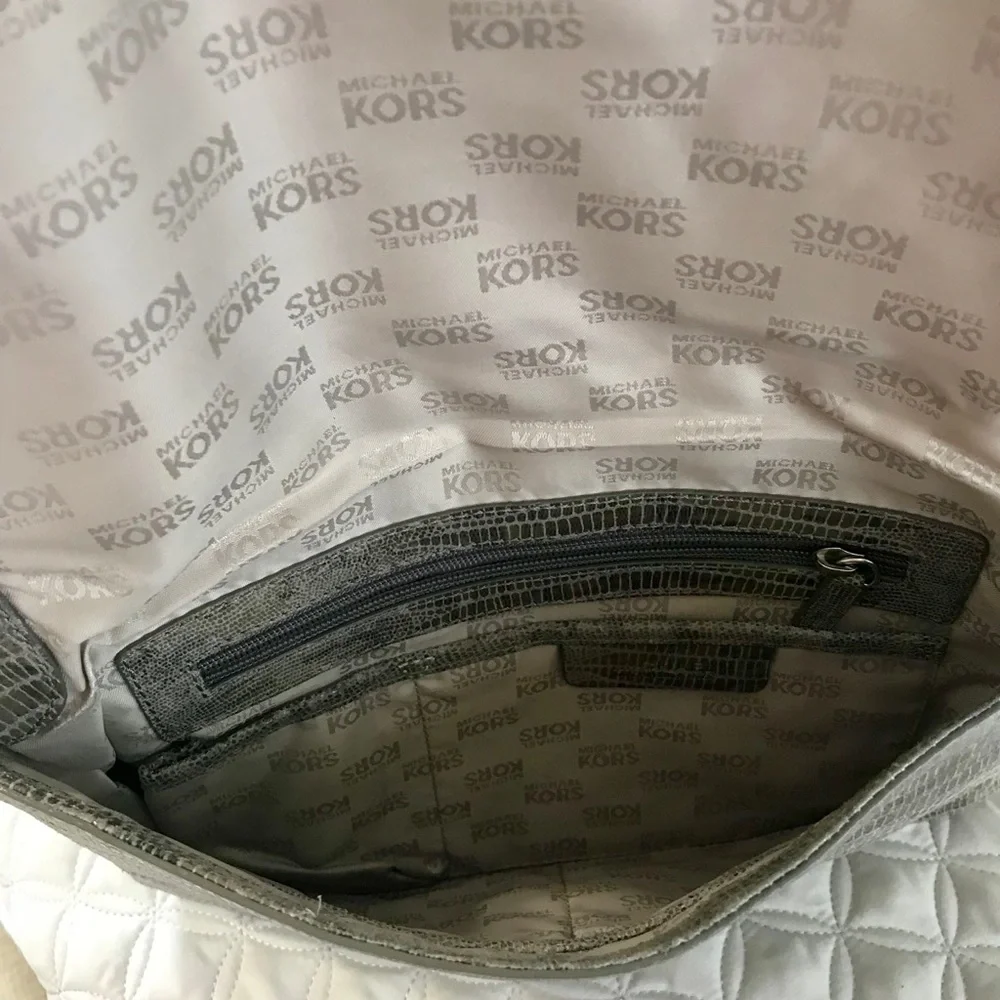 ⚡️SALE⚡️Michael Kors Leather Snake Print Clutch